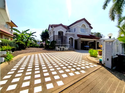Houses for sale Makro Bangbuathong : For Sale House , Chonlada Bang Bua Thong , wide frontage , Sano Loi , Bang Bua Thong , Nonthaburi , CX-144760 ✅ Live chat with us ADD LINE @connexproperty ✅