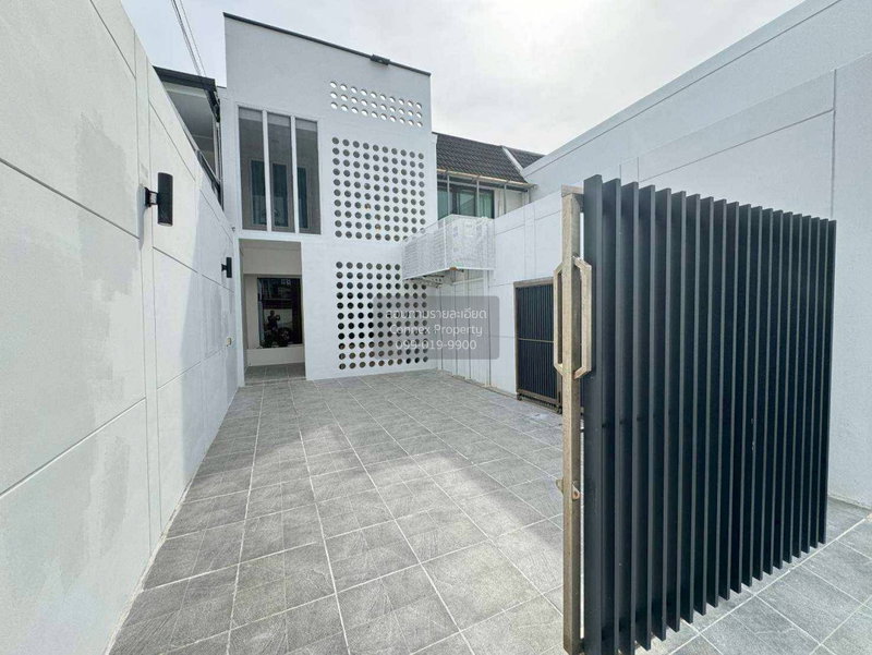 Townhouses for sale : For Sale House , Khlong Tan Niwet Village , ARL-Ramkhamhaeng , Khlong Tan Nuea , Watthana , Bangkok , CX-142425 ✅ Live chat with us ADD LINE @connexproperty ✅