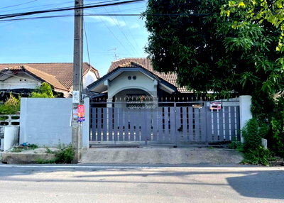 Houses for sale Makro Bangbuathong : For Sale House , Baan Buathong Kheha , wide frontage , Bang Bua Thong , Bang Bua Thong , Nonthaburi , CX-143287 ✅ Live chat with us ADD LINE @connexproperty ✅