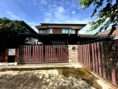 Houses for sale Pathumthani : For Sale House , Thanyaphirom Grand Ville Khlong 7 , corner unit , Lam Phak Kut , Thanyaburi , Pathum Thani , CX-136997 ✅ Live chat with us ADD LINE @connexproperty ✅