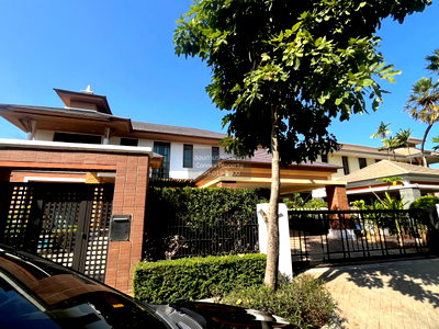 บ้านเดี่ยวให้เช่า : เช่าบ้าน  นาราสิริ พัฒนาการ-ศรีนครินทร์ ห้องมุม หน้ากว้าง รีโนเวทใหม่ MRT-กลันตัน (สายสีเหลือง) สวนหลวง เขต สวนหลวง กรุงเทพ CX-143700 ✅ ทักไลน์ @connexproperty ตอบทันที ทีมงานมืออาชีพ ✅