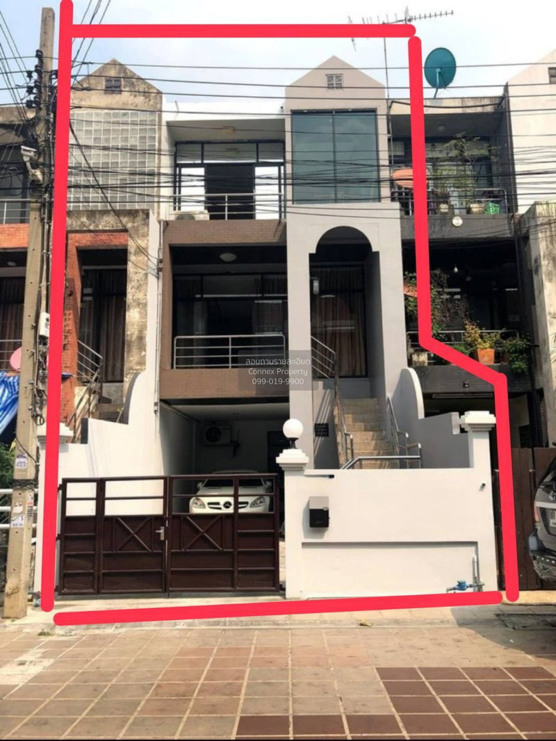 Townhouses for sale : For Sale Townhouse/Townhome , Warren Mansion 2 , newly renovated , Lat Yao , Chatuchak , Bangkok , CX-141630 ✅ Live chat with us ADD LINE @connexproperty ✅