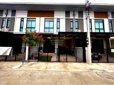 ทาวน์โฮม ปทุมธานี : ขายทาวน์เฮาส์ 2 ชั้น ปทุมธานี-ลาดหลุมแก้ว หน้ากว้าง ลาดหลุมแก้ว ลาดหลุมแก้ว ปทุมธานี CX-138975 ✅ ทักไลน์ @connexproperty ตอบทันที ทีมงานมืออาชีพ ✅
