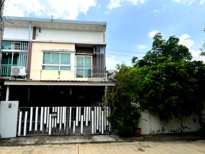 Townhouses for sale Bangkok : For Sale Townhouse/Townhome  , Villette Lite Pattanakarn , Suan Luang , Suan Luang , Bangkok , CX-141932 ✅ Live chat with us ADD LINE @connexproperty ✅