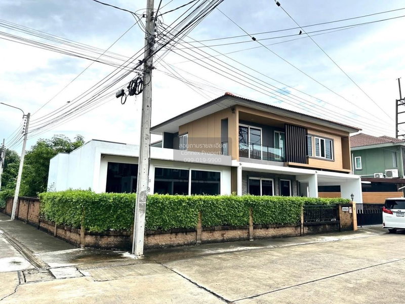 Houses for sale : For Sale House , Golden Village Onnut-Pattanakarn , corner unit , ARL-Ban Thap Chang , Prawet , Prawet , Bangkok , CX-128872 ✅ Live chat with us ADD LINE @connexproperty ✅