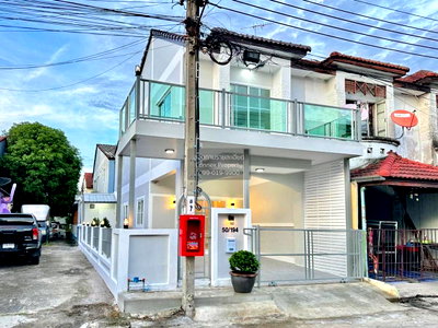 Townhouses for sale : For Sale Townhouse/Townhome  , Baan Nanthicha 3/8 , wide frontage , Sai Noi , Sai Noi , Nonthaburi , CX-124460 ✅ Live chat with us ADD LINE @connexproperty ✅