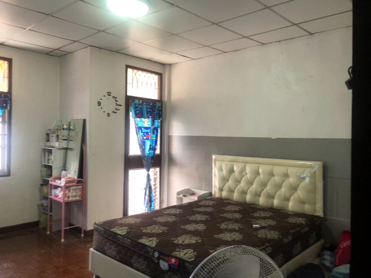 picture Townhouse for Sale in Moo Baan U Charoen (Phahonyothin 50)  Land size: 29 sq.wah (corner unit) 2 bedrooms, 2 bathrooms Good price – negotiable - 9/14