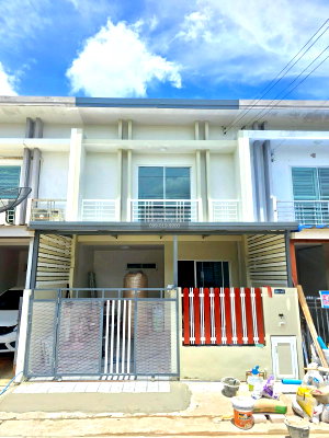 Townhouses for sale Bangkok : For Sale Townhouse/Townhome  , Pruksa Town Phetkasem 81 , wide frontage , newly renovated , Nong Khaem , Nong Khaem , Bangkok , CX-132311 ✅ Live chat with us ADD LINE @connexproperty ✅