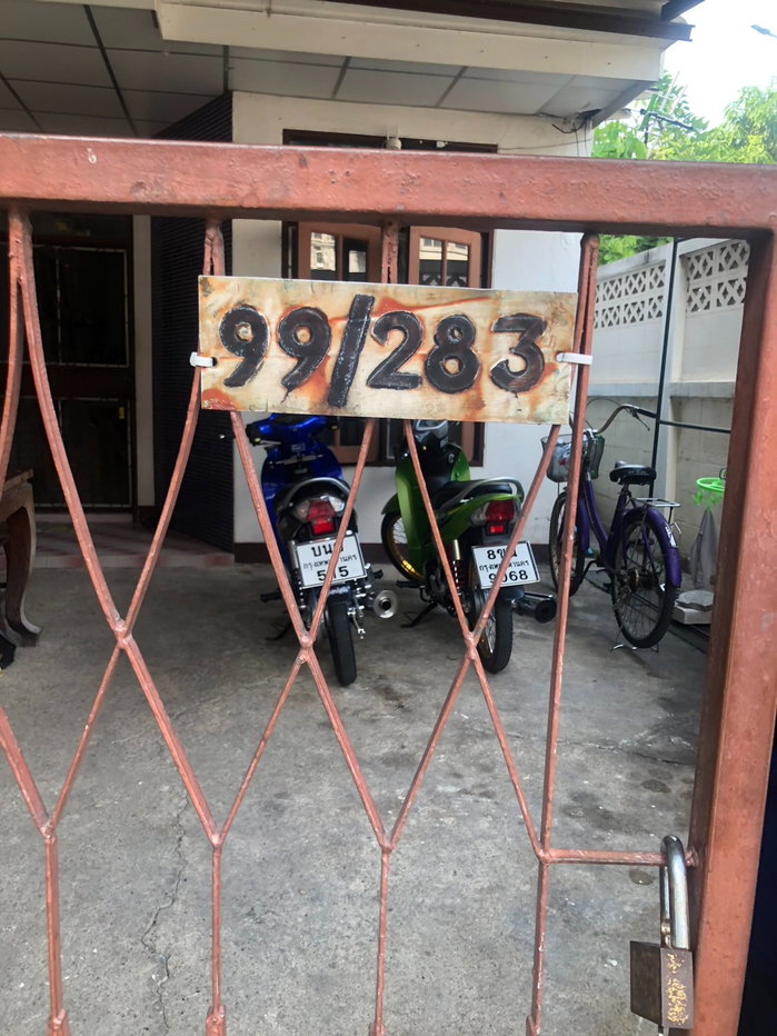 picture Townhouse for Sale in Moo Baan U Charoen (Phahonyothin 50)  Land size: 29 sq.wah (corner unit) 2 bedrooms, 2 bathrooms Good price – negotiable - 14/14