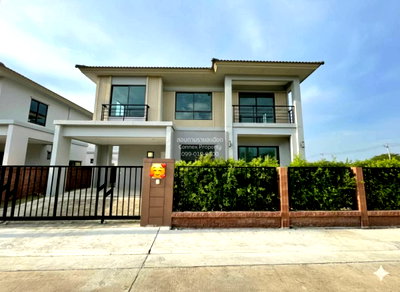 บ้านเดี่ยว สนามบินสุวรรณภูมิ : ขายบ้าน  เดอะแพลนท์ บางนา - วงแหวน หน้ากว้าง ราชาเทวะ บางพลี สมุทรปราการ CX-145451 ✅ ทักไลน์ @connexproperty ตอบทันที ทีมงานมืออาชีพ ✅