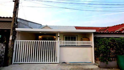 ขายทาวน์โฮม :  EHL-261926🏡 ขาย ทาวน์เฮาส์ชั้นเดียว หมู่บ้านตะวันงาม บางใหญ่ ทำเลดี ซอยกันตนา เดินทางสะดวก  3 ห้องนอน. พร้อมอยู่ ใกล้เซ็นทรัล เวสต์เกต