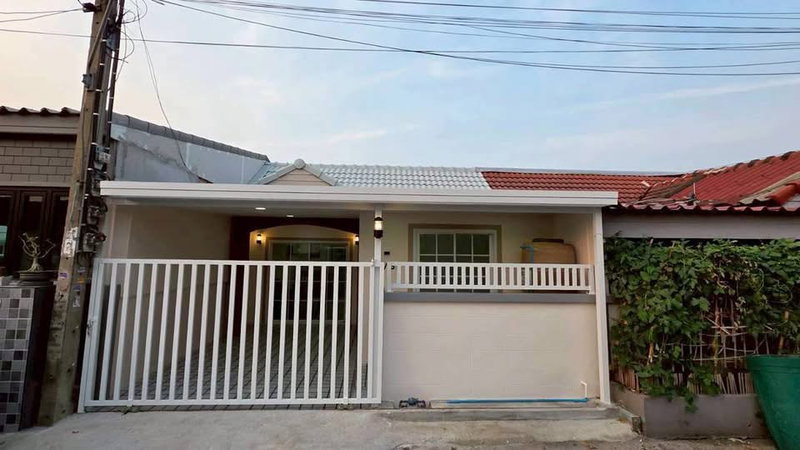 ขายทาวน์โฮม :  EHL-261926🏡 ขาย ทาวน์เฮาส์ชั้นเดียว หมู่บ้านตะวันงาม บางใหญ่ ทำเลดี ซอยกันตนา เดินทางสะดวก  3 ห้องนอน. พร้อมอยู่ ใกล้เซ็นทรัล เวสต์เกต