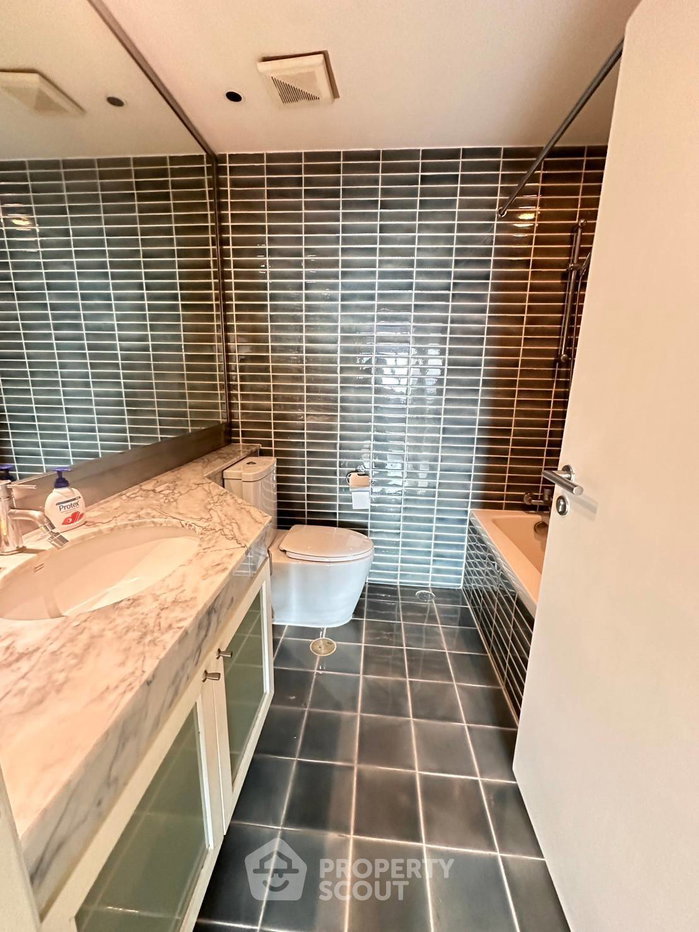 รูป ห้อง 3 ห้องนอน ชั้น 37 ขนาด 200 ตร.ม. Sathorn Gardens ใกล้ MRT สีลม (ID 2648601) - รูปที่ 19/19