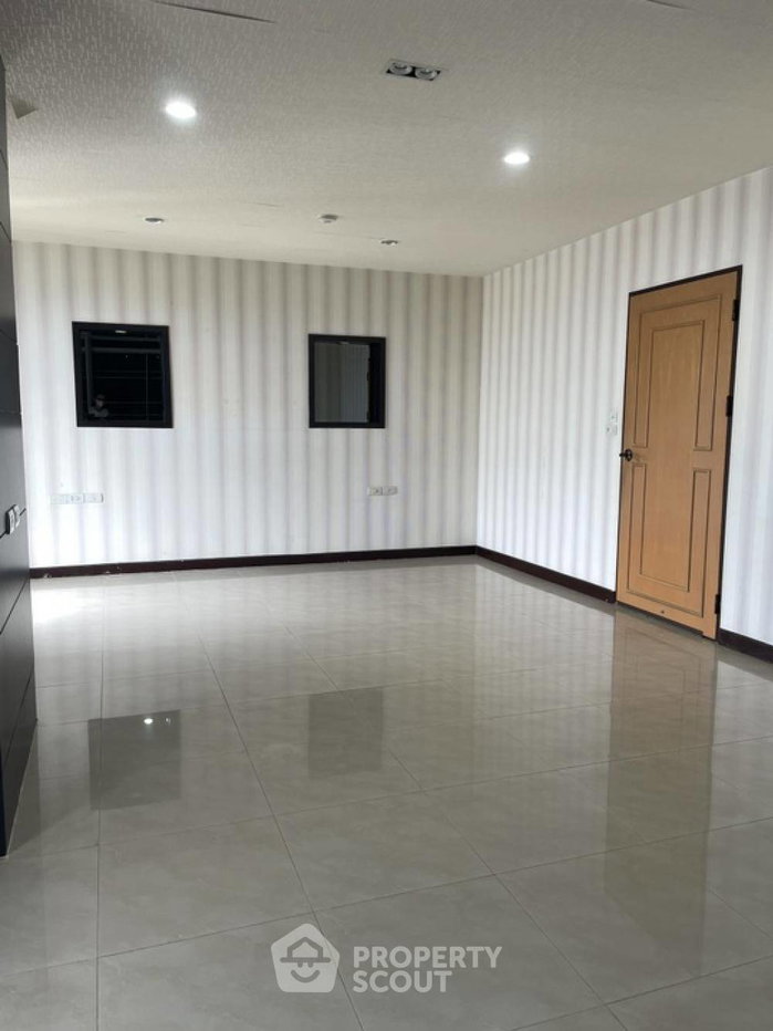 รูป คอนโด 1 ห้องนอน ขาย ที่ NS Tower Central City Bangna ชั้น 28 ขนาด 118 ตร.ม. (ID 1433145) - รูปที่ 3/10