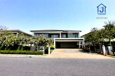 บ้านเดี่ยว สนามบินสุวรรณภูมิ : ขายบ้านหรู 2 ชั้น The Grand Lux เดอะ แกรนด์ ลักซ์ บางนา–สวนหลวง  ถนนคู่ขนานกาญจนาภิเษก ใกล้มอเตอร์เวย์