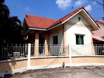 Houses for sale Chonburi : FOR SALE  HOUSE PROPERTY  1870000 BAHT.