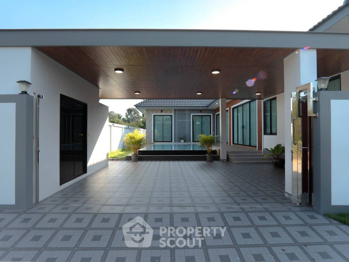 รูป ขายวิลล่า 3 ห้องนอน 165 ตร.ม. บางเสร่ สัตหีบ ชลบุรี (ID 2648855) - รูปที่ 2/21