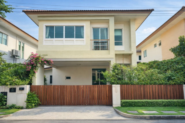 รูป บ้านแฝดอารมณ์บ้านเดี่ยว พร้อมพัฒน์ พรีว่า พื้นที่เยอะ 144 ตรม. เส้นเมนโครงการ ตอบโจทย์ครอบครัวเริ่มต้น - รูปที่ 1/28