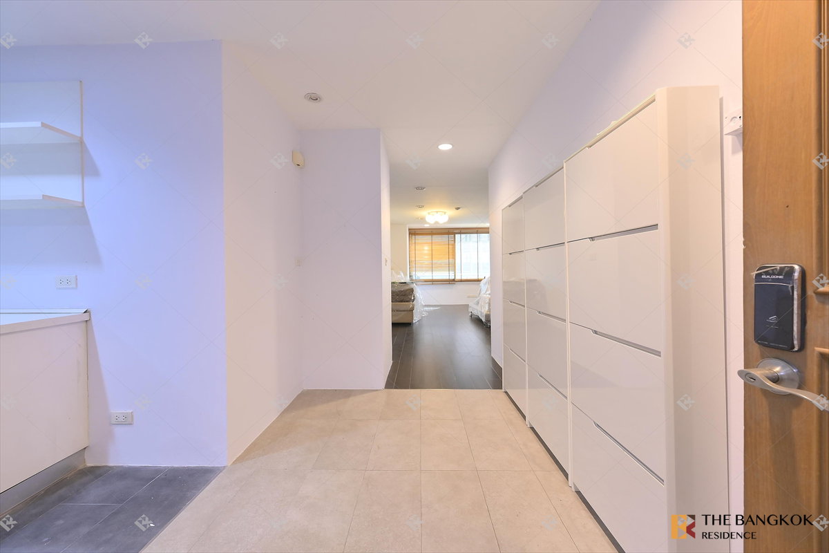 รูป 💥 Must Sell! Rare Spacious Unit at Asoke Tower near Mrt Phetchaburi - รูปที่ 8/10