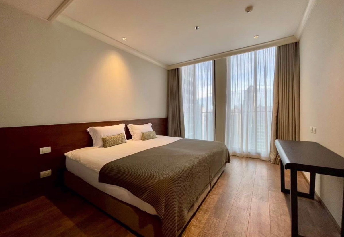 picture Noble Ploenchit - 7/18