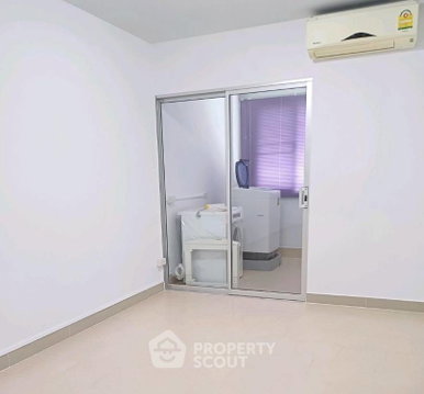 คอนโด 2 ห้องนอน ราคาดี ที่ City Home Tha - Phra Intersection ใกล้ MRT ท่าพระ 100 ม. (ID 2643215)