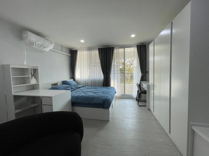 For Sale: Krungthai Condominium – Newly Renovated Unit with Built-in Furniture (ID:1310CS)