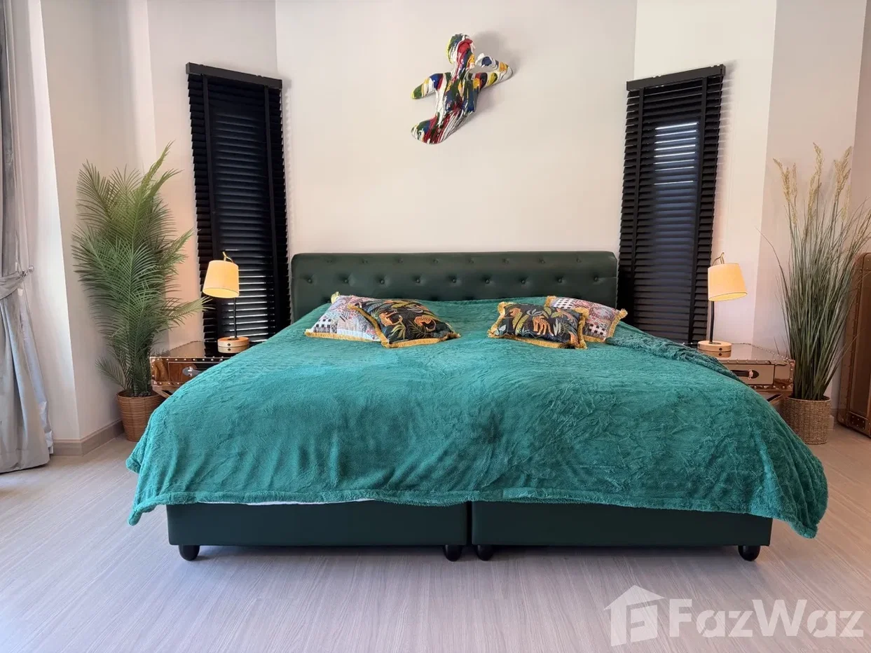 picture LUXURY LAKE FRONT 6-BEDROOM RESIDENCE 6042579 - 71/101