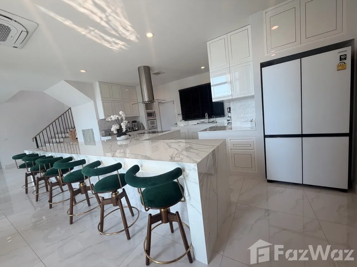 picture LUXURY LAKE FRONT 6-BEDROOM RESIDENCE 6042579 - 10/101