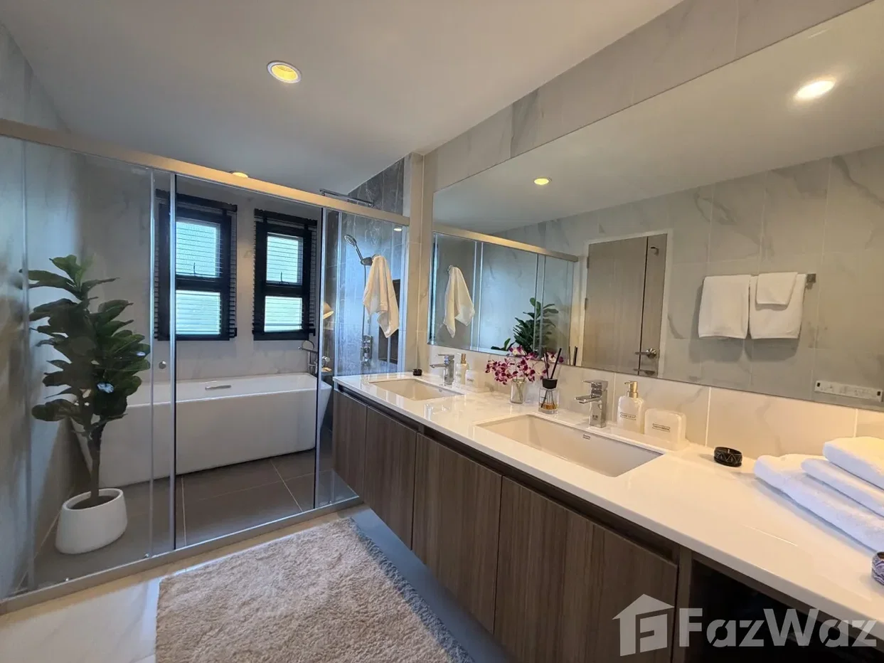 picture LUXURY LAKE FRONT 6-BEDROOM RESIDENCE 6042579 - 80/101