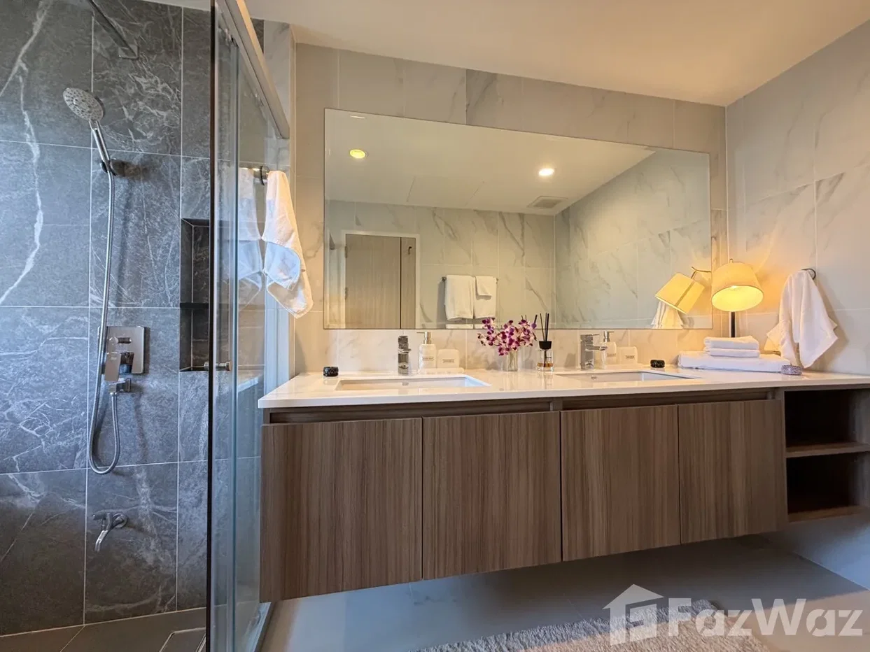 picture LUXURY LAKE FRONT 6-BEDROOM RESIDENCE 6042579 - 78/101