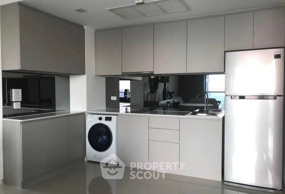 picture 37th-Floor 2-BR Condo At Star View, Phra Ram 3 (ID 2653583) - 4/11
