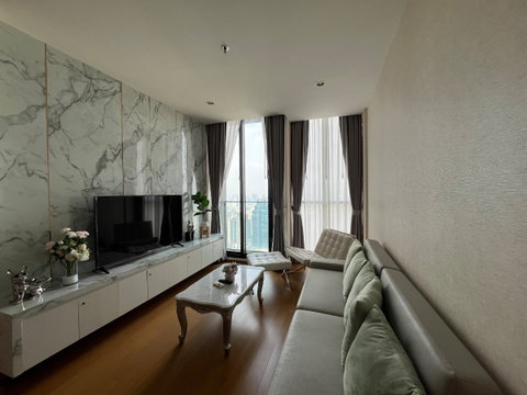 Noble ploenchit. 2beds 75sqm. Line id: @pfagent