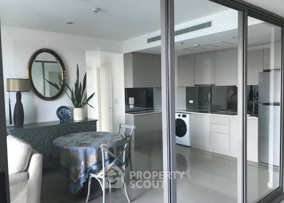 picture 37th-Floor 2-BR Condo At Star View, Phra Ram 3 (ID 2653583) - 3/11