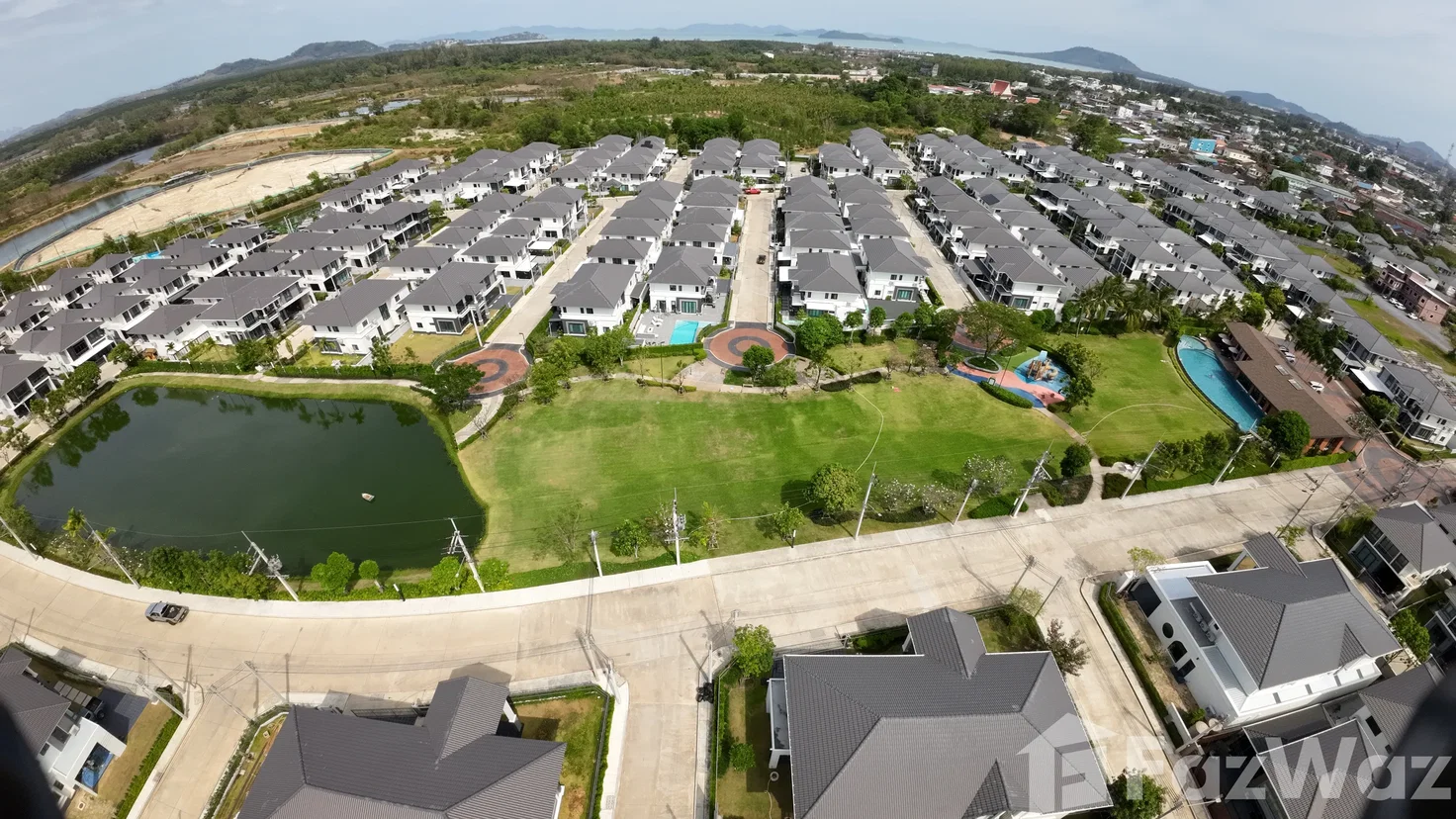 picture LUXURY LAKE FRONT 6-BEDROOM RESIDENCE 6042579 - 3/101