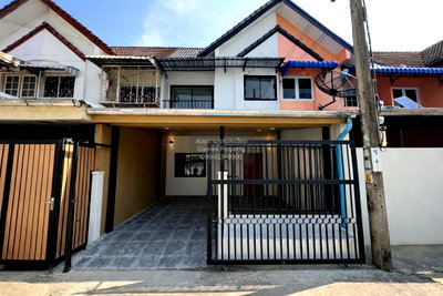 Townhouses for sale Pracha Uthit Road : For Sale Townhouse/Townhome  , Prachasuk City , newly renovated , Thung Khu , Thung Khu , Bangkok , CX-145777 ✅ Live chat with us ADD LINE @connexproperty ✅