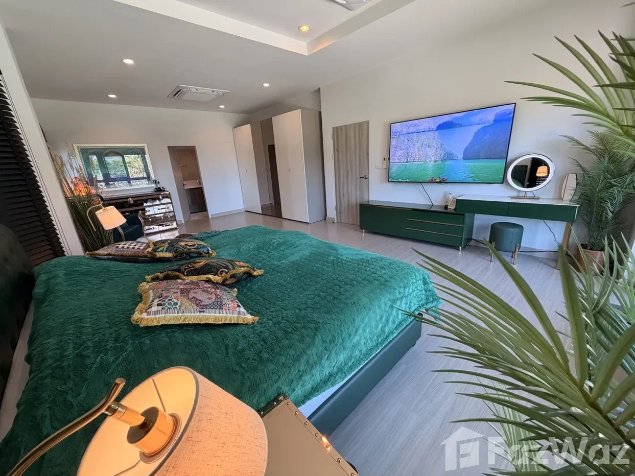 picture LUXURY LAKE FRONT 6-BEDROOM RESIDENCE 6042579 - 70/101