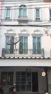 รูปภาพ 🏡 ให้เช่าทาวน์โฮม 3 ชั้น บ้านกลางเมือง ลูเซิร์น สุขุมวิท 77 3 ห้องนอน 3 ห้องน้ำพร้อมเข้าอยู่ ทำเลดี ใกล้เมือง ✅