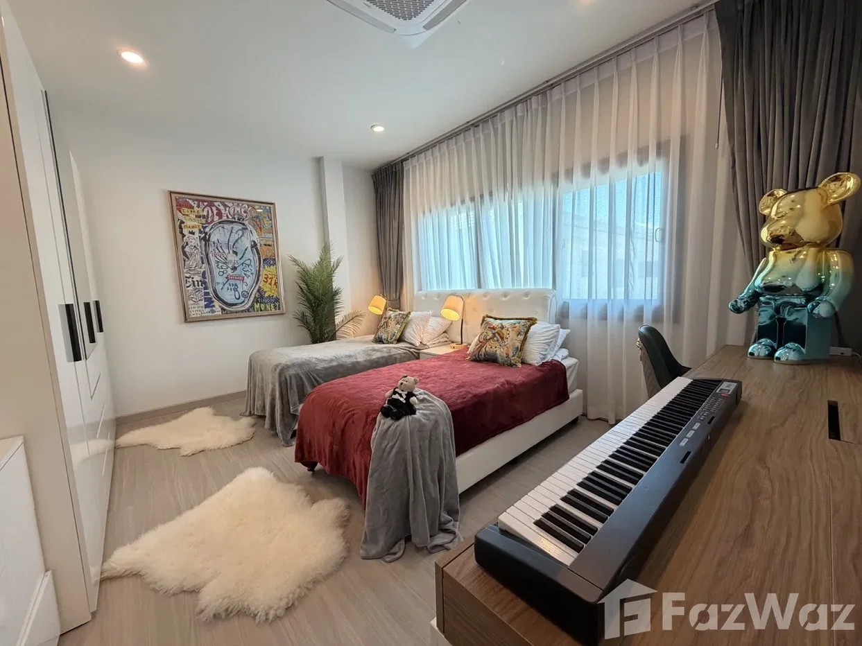 picture LUXURY LAKE FRONT 6-BEDROOM RESIDENCE 6042579 - 60/101