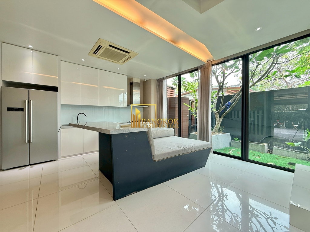 picture  Park Lane - Beautiful 3 Bed Townhouse in Luxury Ekkamai Compound - BR8685TH - 6/47
