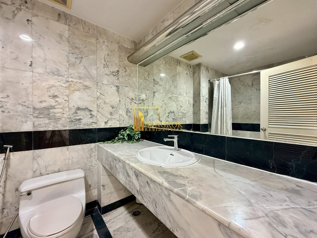 picture New House Condominium | Spacious 2 Bed Condo in Chidlom - BR5947CD - 22/33