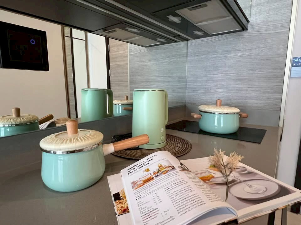 picture The Crest Park Residences - 3/8