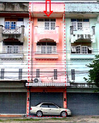 Shophouses for sale Kasetsart University Si Racha Campus : FOR SALE  COMMERCIAL BUILDING PROPERTY  2750000 BAHT.