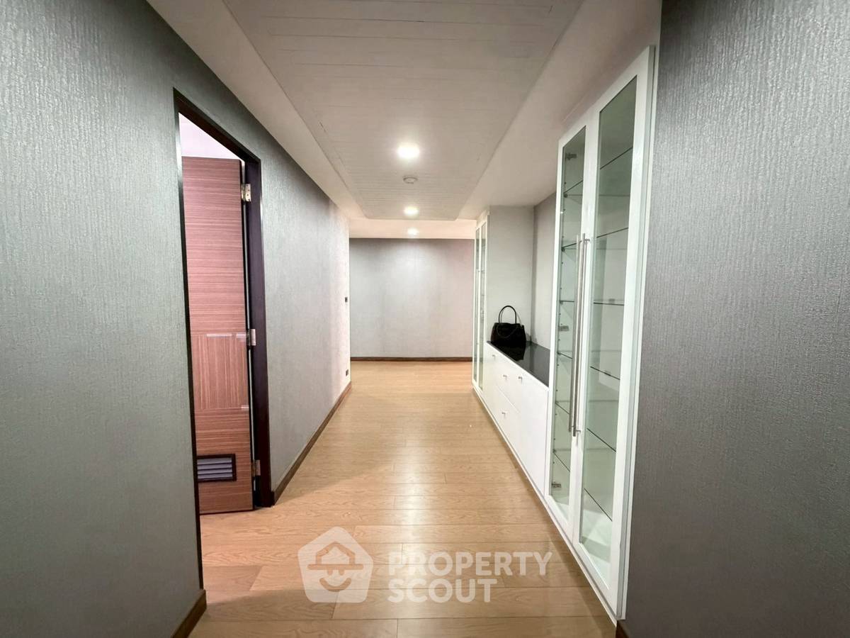 รูป คอนโด 2 ห้องนอน 190 ตร.ม. อเวนิว 61 ใกล้ BTS ทองหล่อ 400 ม. (ID 2658797) - รูปที่ 18/19