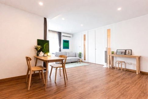 🏷️ ราคาพิเศษ! ห้องมุม Low-Rise เดินถึง BTS เอกมัย [U1668450]