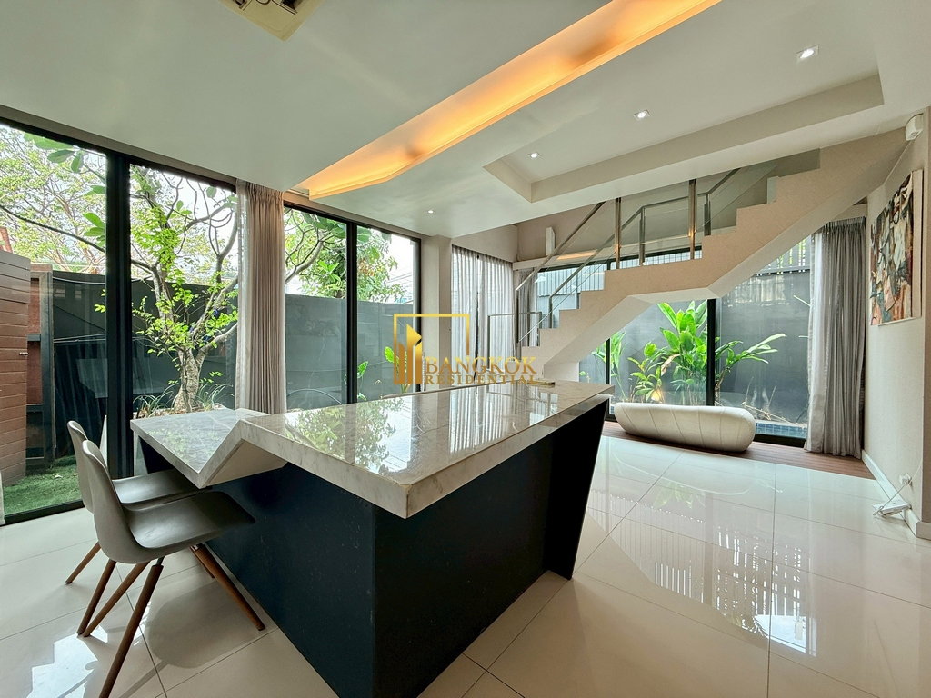 picture  Park Lane - Beautiful 3 Bed Townhouse in Luxury Ekkamai Compound - BR8685TH - 7/47