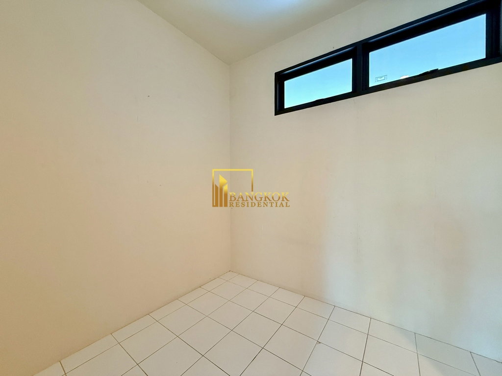 picture  Park Lane - Beautiful 3 Bed Townhouse in Luxury Ekkamai Compound - BR8685TH - 46/47