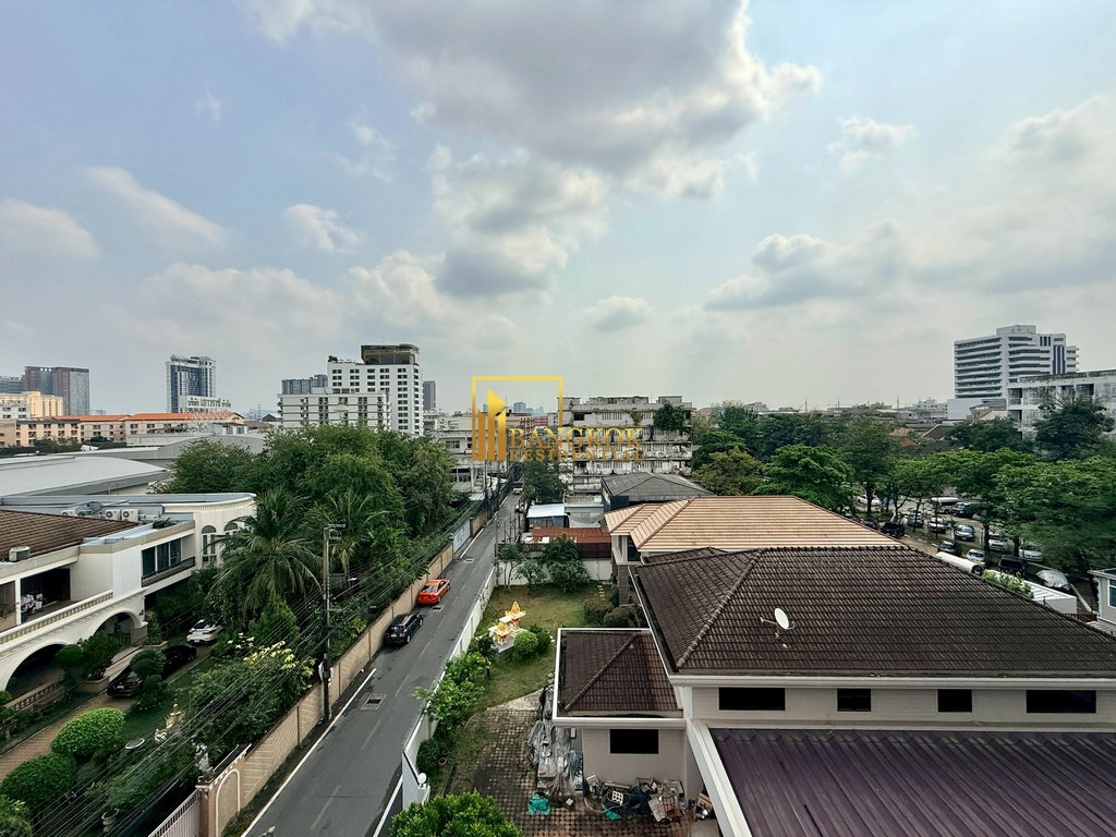 picture  Park Lane - Beautiful 3 Bed Townhouse in Luxury Ekkamai Compound - BR8685TH - 45/47
