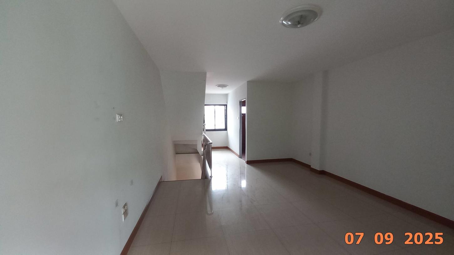 picture SHOP HOUSE 27.5 Sq.w. Phan Thong Chonburi for 2.5M - 20/29