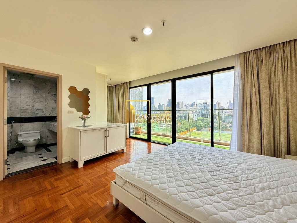 picture New House Condominium | Spacious 2 Bed Condo in Chidlom - BR5947CD - 17/33