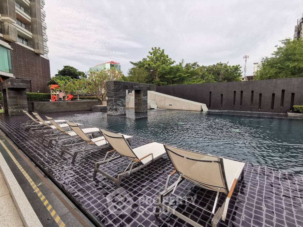 รูป คอนโด 2 ห้องนอน 116 ตร.ม. ให้เช่า ที่ Reflection Jomtien Beach Pattaya (พัทยา) (ID 2555783) - รูปที่ 12/14